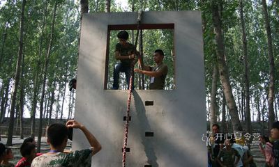 杭州拓展训练独木桥攻略
